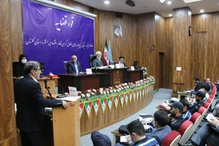 اتهامات به متهم ردیف اول تفهیم شد/متهم و وکیل او در جایگاه دفاع قرار گرفتند