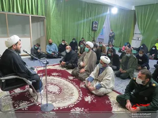 راه برون رفت از مشکلات تقوای الهی است