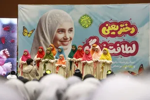 اجتماع بزرگ 3 هزار نفری دختران دانش آموز تبریزی برگزار شد+تصاویر
