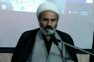 &nbsp;شهید همدانی افتخار جهان اسلام است