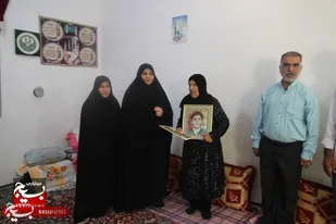 دیدار با خانواده شهید عبدالرسول حیدری توسط حوزه مقاومت بسیج حضرت معصومه (س)تنگستان