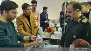 بازدید فرمانده سپاه قم از نمایشگاه دستاوردهای پژوهش و فناوری