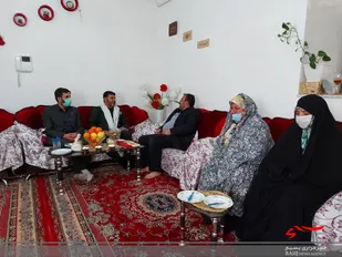 بازدید فرمانده ناحیه مقاومت بسیج تفرش از خانواده معظم شهدا، جانبازان، فرماندهان و پیشکسوتان بسیجی