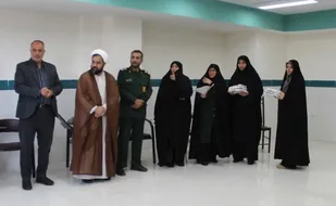 تقدیر از کادر بهداشت و ماماهای یزدانشهر در مراسمی با محوریت "جوانی جمعیت"