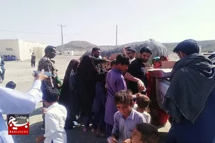 ارسال بسته&zwnj;های غذایی به مناطق سیل زده شهرستان نیکشهر
