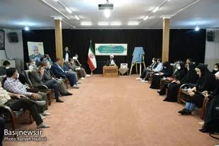 کلاس اخلاق و دیدار اصحاب رسانه با نماینده ولی فقیه در استان همدان