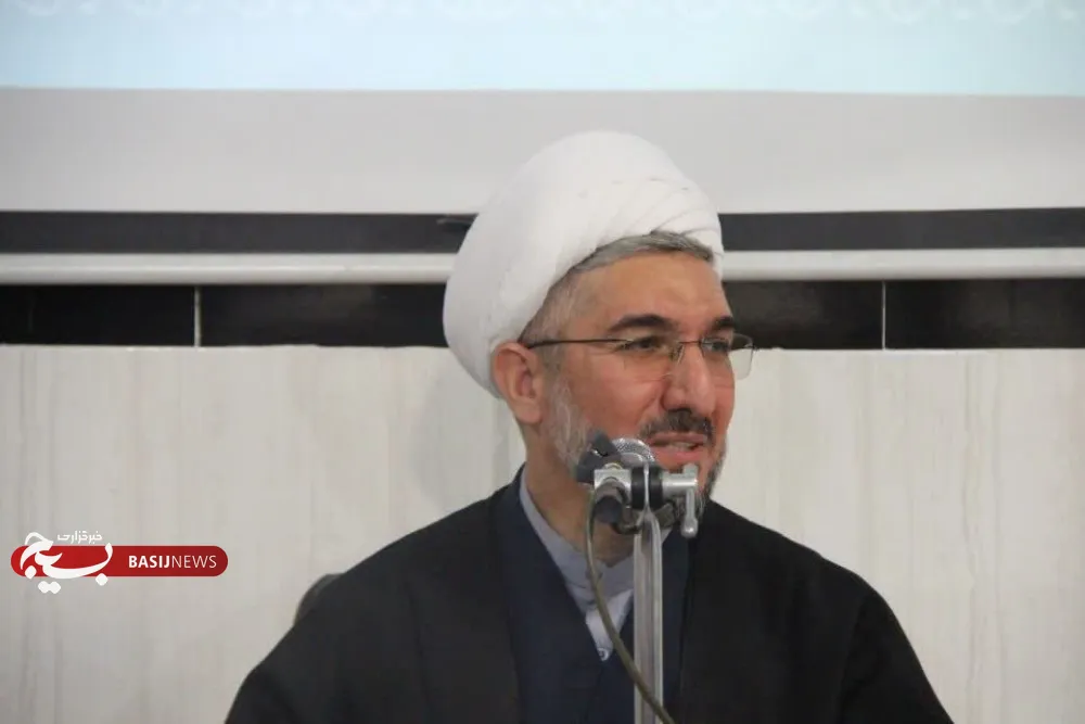 پیام مسئول دفتر نمایندگی ولی‌فقیه در سپاه انصارالحسین(ع) همدان به مناسبت هفته دفاع مقدس