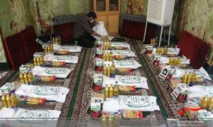 توزیع ۲۰۰ سبد کالا برای خانواده های نیازمند در سرخه