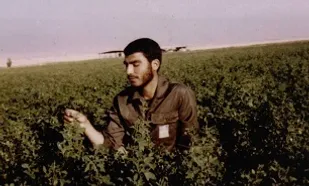 همیشه در فکر خدمت به انقلاب باشید