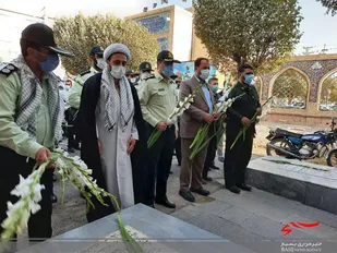 برگزاری آئین گلباران مزار نورانی شهداء اشتهارد+تصاویر