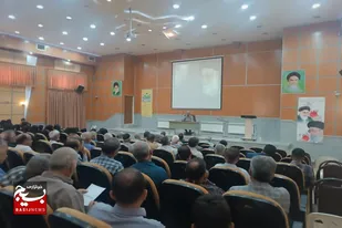 برگزاری نشست جمهور ۱۴ با حضور بسیجیان کبودراهنگ