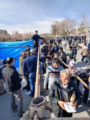 برپایی موکب بسیجیان روستای خیج شاهرود در جوار مزار سردار شهید سلیمانی