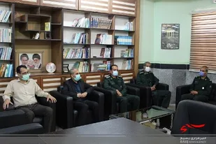 دیدار فرماندهی و فرماندهان حوزه های مقاومت الغدیر والمهدی(عج) از کارکنان آموزش وپرورش شهر خورموج