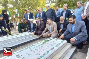 تجدید میثاق مسئولان نهاوند با آرمان&zwnj;های شهدا به مناسبت هفته دولت