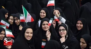 بانوان حقیقت روشن ایران/بانوان ایرانی مسیر عشق را اشاره می کنند