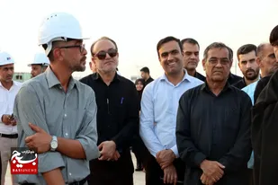 بازدیدخبرنگاران، فعالان سیاسی، معتمدان و چهره&zwnj;های تأثیرگذار شهرستان از نیروگاه خورشیدی شهرستان دشتی
