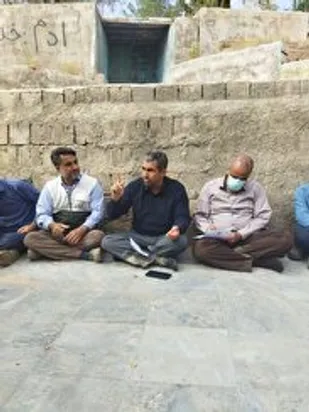 بازدید میدانی دکتر پورابراهیمی از روستای سیل زده فیض آباد شهرستان راور