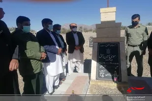غبارروبی مزارشهدا به مناسبت گرامیداشت روزمادر