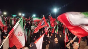 پرشکوه، با صلابت مردم قزوین در میدان
