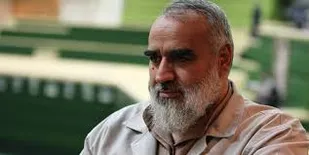 مسئولین به بهانه تعامل سازنده به دشمن امتیاز ندهند