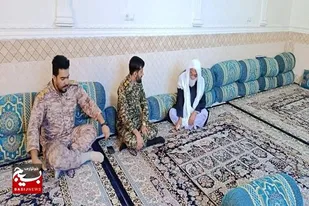دیدار صمیمانه فرمانده سپاه تفتان با امام جمعه اهل سنت این شهرستان در آستانه هفته بسیج