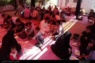 پذیرایی از زائران اربعین حسینی در موکب حضرت فاطمه الزهرا(س) ملایر