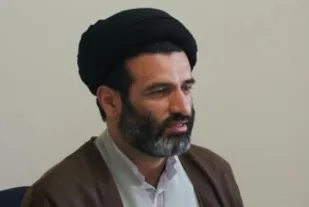 کسانی که نان خود را در نزدیکی به آمریکا می&lrm;بینند "استکبارستیزی" امام(ره) را وارونه جلوه می&zwnj;دهند