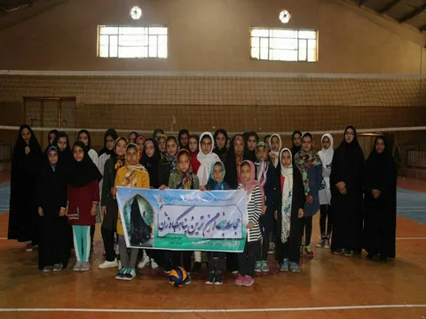 نشستی با موضوع عفاف و حجاب در سالن ورزشی تختی شهرستان بافق
