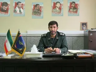 ملت ایران مدافعان حرم انقلاب هستند