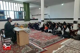 برگزاری نشست بصیرتی در پایگاه&zwnj;های حوزه کوثر فامنین