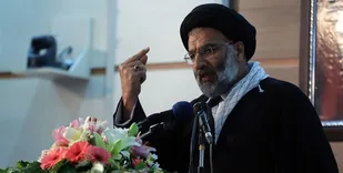 لزوم تسهیل ازدواج برای جوانان