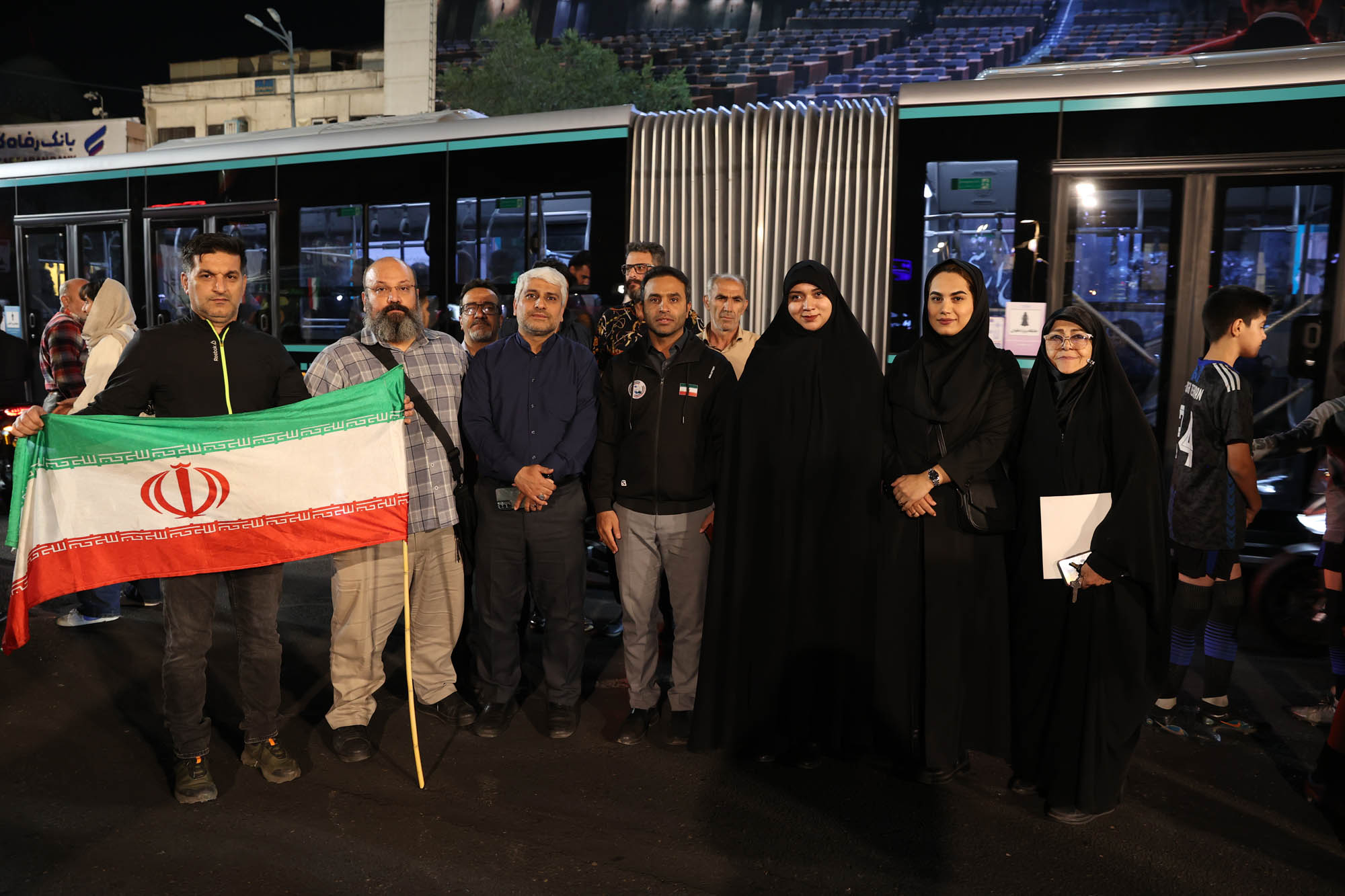 اجتماع بزرگ جامعه ورزش و جوانان «ورزش، جان‌فدای ایران» در میدان انقلاب