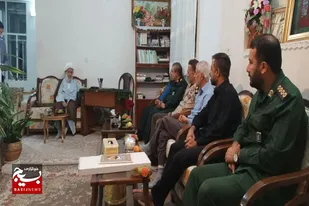 دیدار بسیجیان پایگاه بلال حبشی با حجت&zwnj;الاسلام خدایاری به مناسبت هفته دفاع مقدس