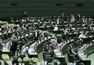 فرزندان شهدا باید به نمایندگان خط بدهند