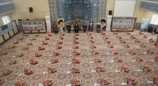 اهدای ۱۵۰ بسته معیشتی، فرهنگی، بهداشتی به نیازمندان