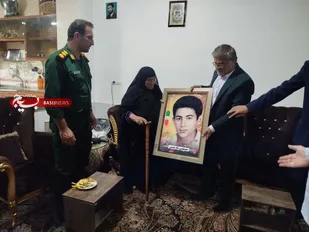 دیدار مسئولان لردگان با خانواده شهید &laquo;صفقلی شاه ویسی&raquo;