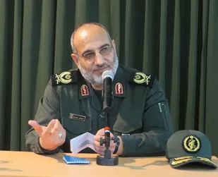 اقتصاد مقاومتی فرمول بنیانی و التیام&zwnj;بخش برون&zwnj;رفت از مشکلات/ اقتصاد مقاومتی محور تحول در اقتصاد