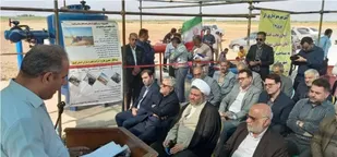 بهره برداری از طرح آبیاری کم فشار و تحت فشار در یکی از روستاهای حومه خرمشهر