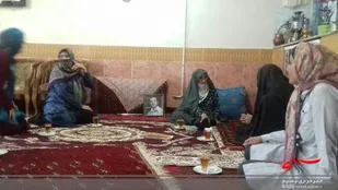 دیدار بسیجیان پایگاه حضرت مریم (س) روستای قوچ قلعه با خانواده شهید علیرضا جمالی