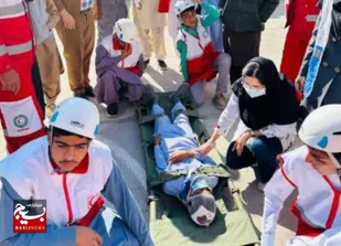برگزاری بیست و هفتمین مانور سراسری زلزله و ایمنی در مدرسه شهید باهنر واحد مقاومت توسلی