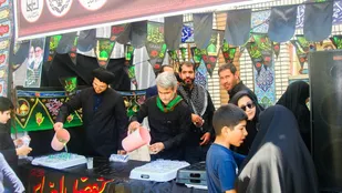برپایی موکب و پذیرایی از عزاداران حسینی در یاسوج + (تصاویر )