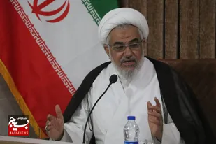 رمز ماندگاری انقلاب اسلامی عدم فاصله&zwnj;گرفتن از آرمان&zwnj;های انقلاب است