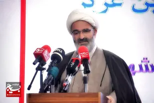 امام جمعه سمنان: ارتش دژ محکم و مایه افتخار کشور است