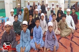 نشست حلقه صالحین با حضور قرآن&zwnj;آموزان طرح تابستانی در کهیر برگزار شد