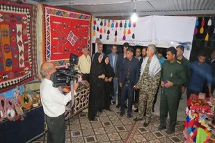 نمایشگاه اقتصاد مقاومتی توسط بسیج سازندگی ناحیه مقاومت بسیج سپاه خنج برگزار شد