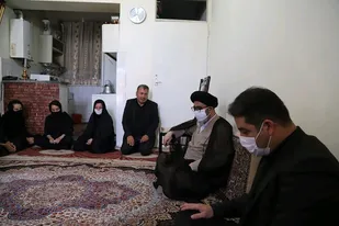 تکریم از خانواده کارگر کارخانه ماشین سازی با حضور امام جمعه تبریز