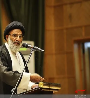 ارتباط با مردم و ولایت از ویژگی های آیت الله مصباح یزدی بود