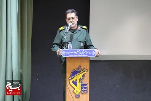 مدیران باید با بصیرت در برابر دشمن ایستادگی کنند