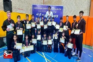 درخشش بسیجیان خواهر و برادر کازرونی در مسابقات کشوری کاراته