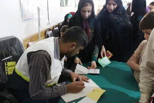 خدمت رسانی به بیماران نیازمند در کوهرنگ